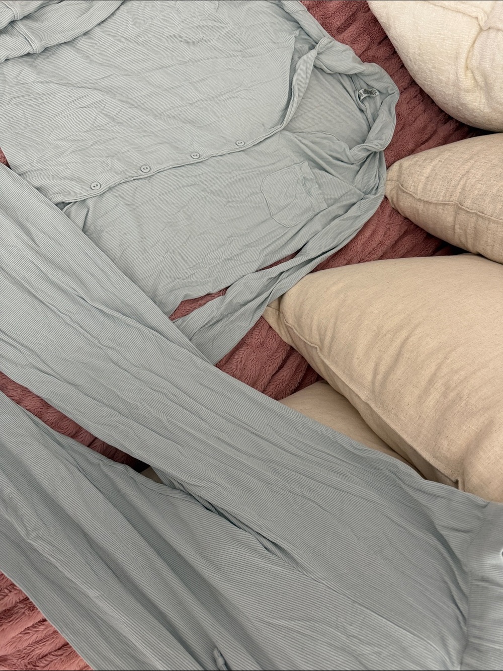 SKIMS Ribbed Pajama Set - Picture 3 of 5